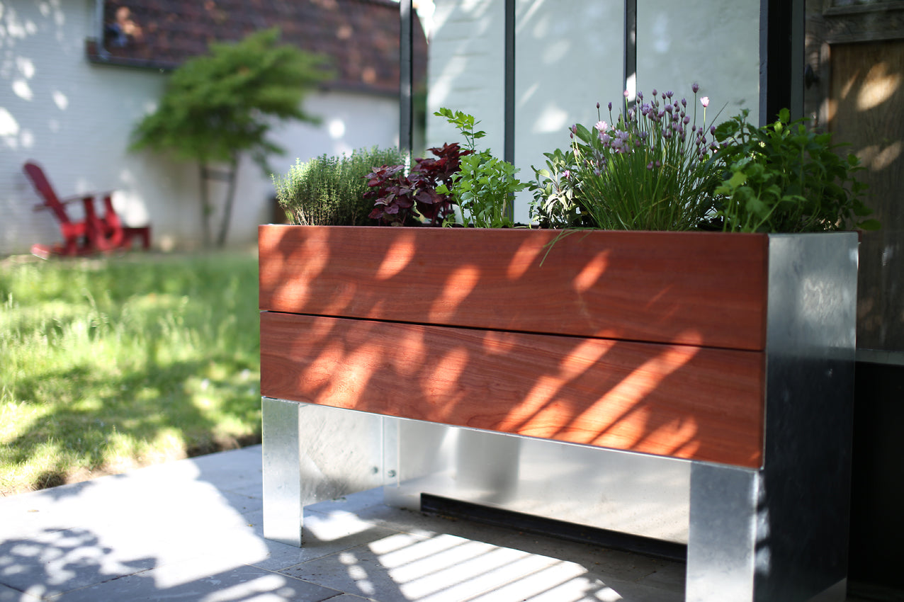 1/2  Cult Tradewinds Planter